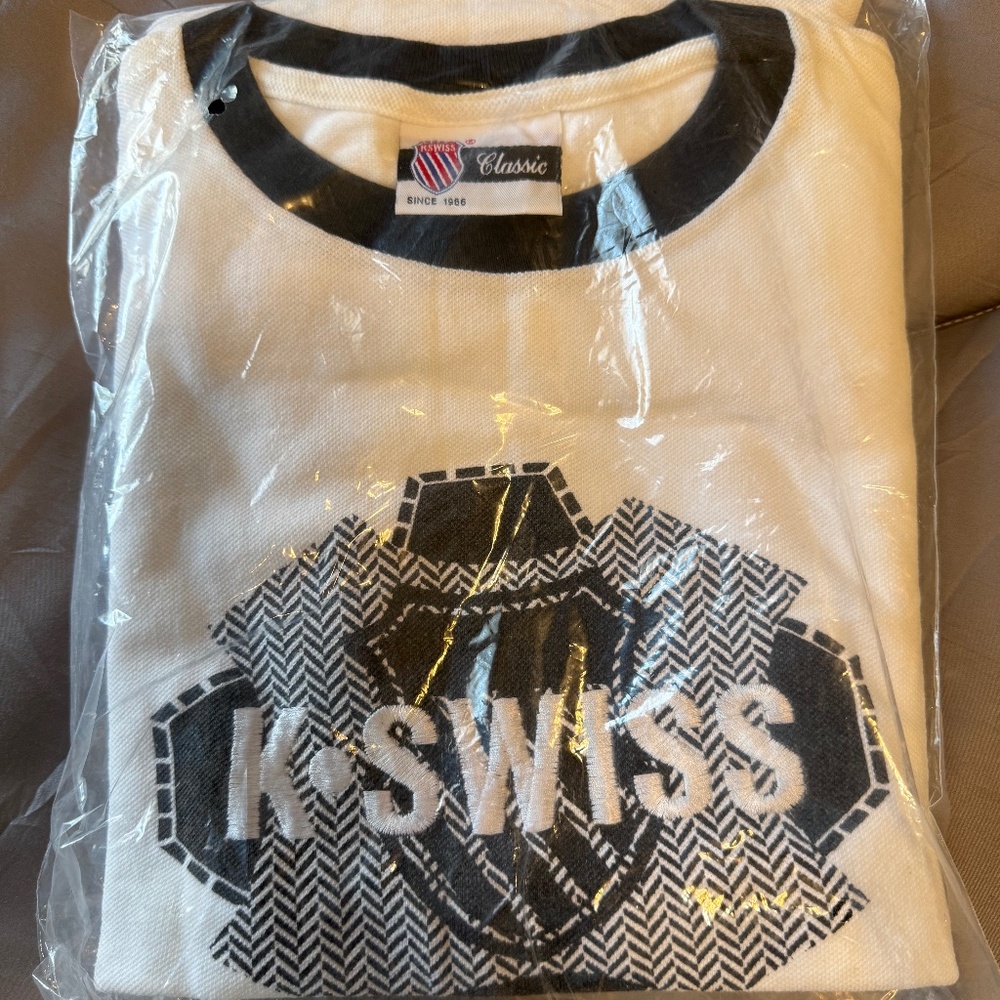 K-Swiss Mens Graphic Tee Shirt Size XXL New In Oem Packaging